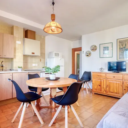 Centro Peatonal Roses-2 By Interhome *