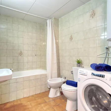 Centro Peatonal Roses-2 By Interhome *